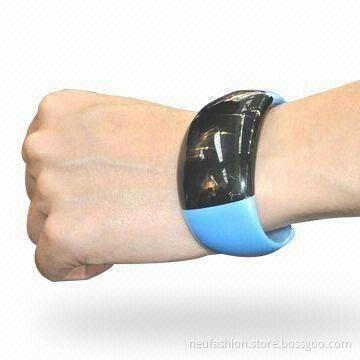 Bluetooth Bracelet, Clock Works as Timer, with Caller ID BW13 and Two-button Operating System